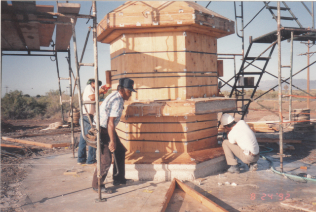 Monument form in place